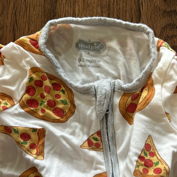 Mudpie 0-3 month pizza onesie. Soft and stretchy material. - Picture 2 of 2